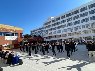 IT产业学院举行2023级新生广播体操比赛